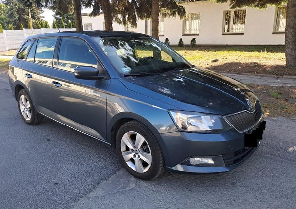 Skoda Fabia cena 27600 przebieg: 231900, rok produkcji 2016 z Poznań małe 154